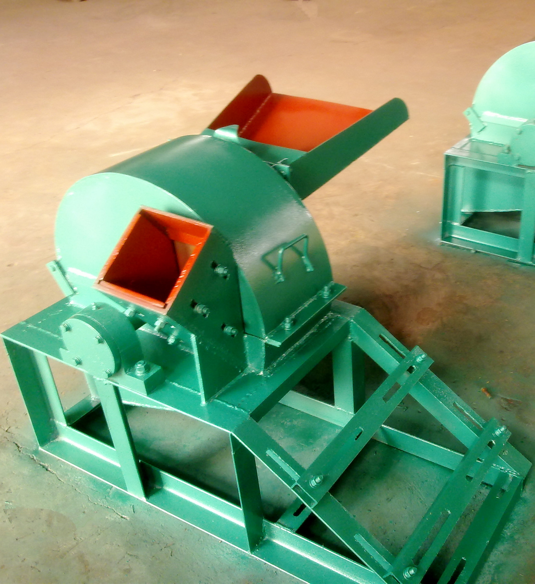 木材粉碎機 多功能、小型移動化，助力資源高效利用